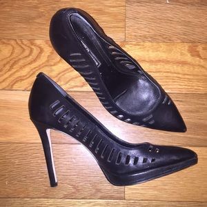 Pointy laser cut heels by BCBGGeneration 6.5